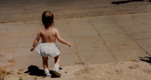 זאתי יוצאת לעולם וטוב שכך...